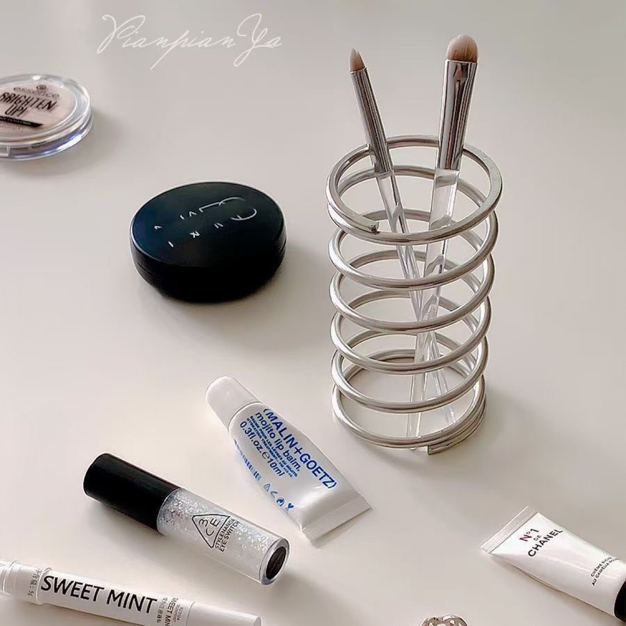Stainless Steel Toothbrush Hol - Home Center Bathroom Accessories 评论和价格